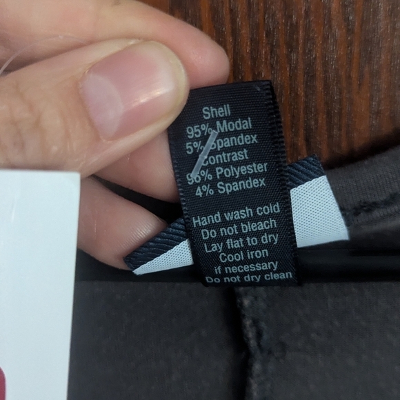 New with Tags Daytrip  Brown V Neck with Printed Sleeves Shirt Size Small - Picture 6 of 6